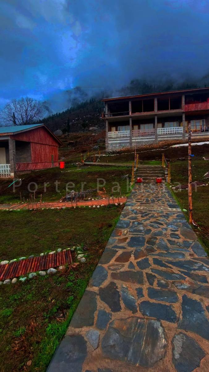 Khana Badosh Resort Kalam Bagian luar foto