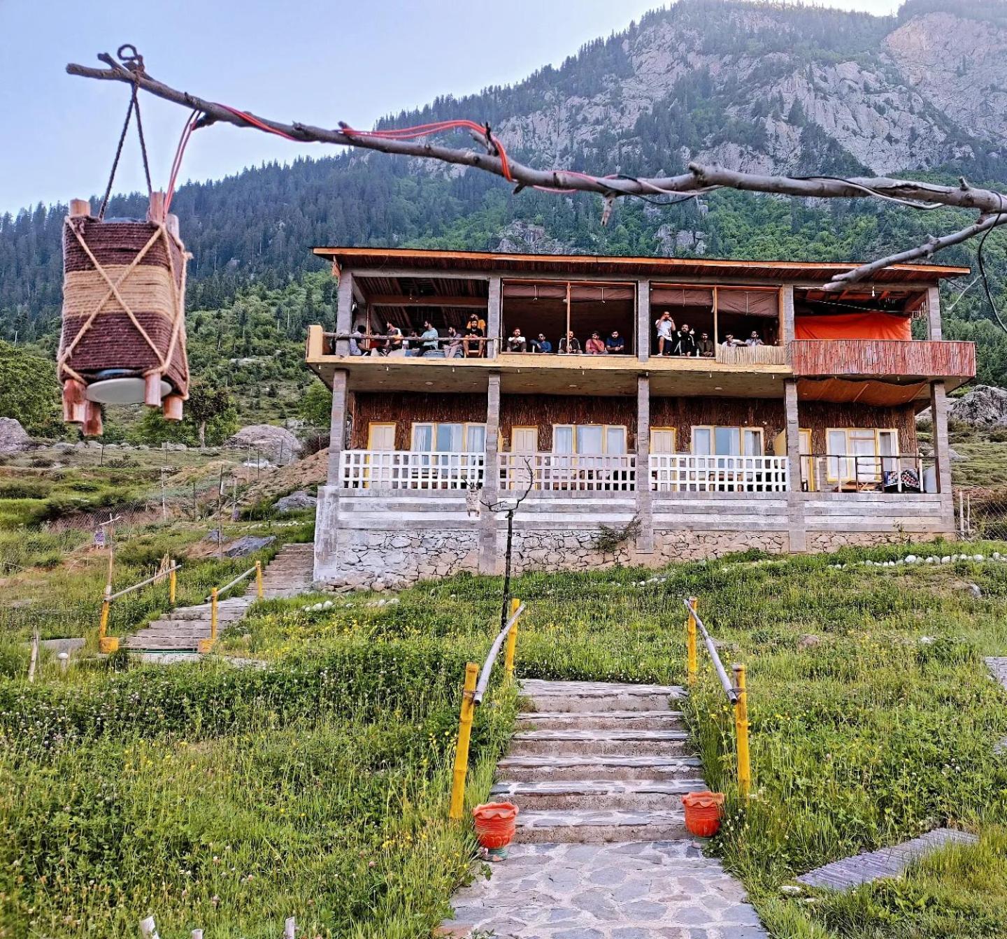 Khana Badosh Resort Kalam Bagian luar foto